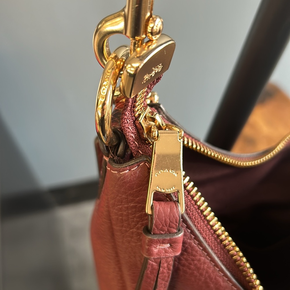 Coach crossbody - Picture 5 of 7
